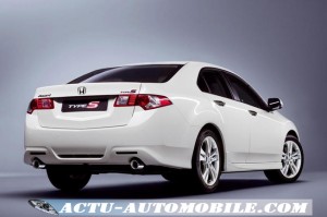 Honda Accord Type S vue arrière