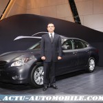 Carlos Ghosn M35 HYBRID GMS10