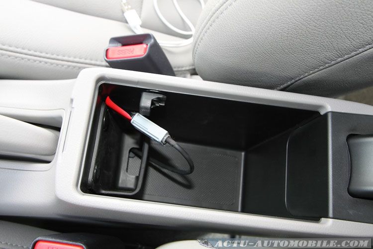 honda-insight-25t