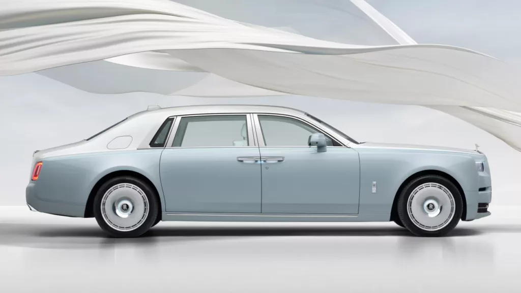 Rolls-Royce Phantom Scintilla