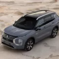 Mitsubishi Outlander 2025