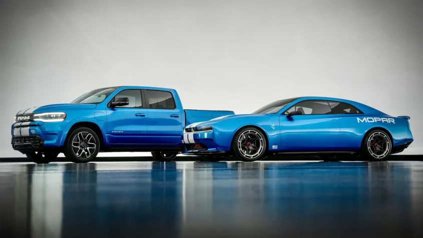 Dodge et Ram électrisent le SEMA 2024 avec les concepts Charger Daytona SRT Banshee et Ram 1500 REV Tungsten en livrée Viper GTS