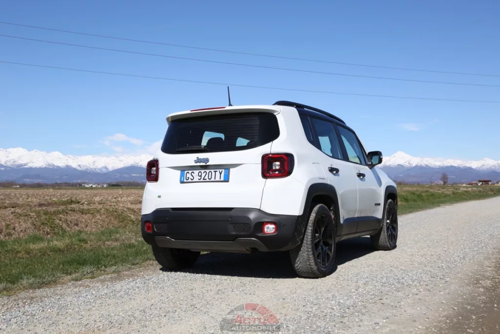 Le Jeep Renegade a pris un petit coup de vieux