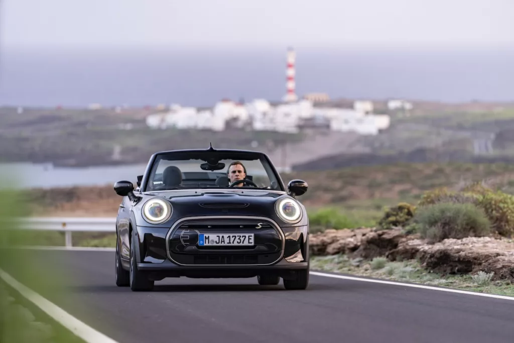 Mini Cooper SE Cabriolet 2023