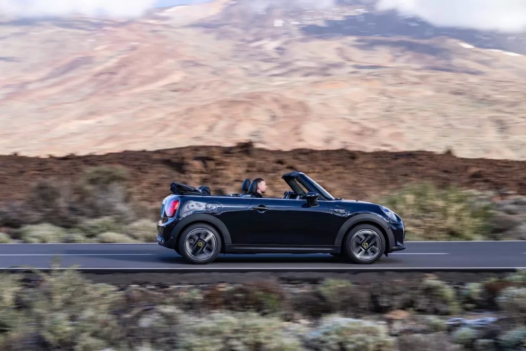 Mini Cooper SE Cabriolet 2023