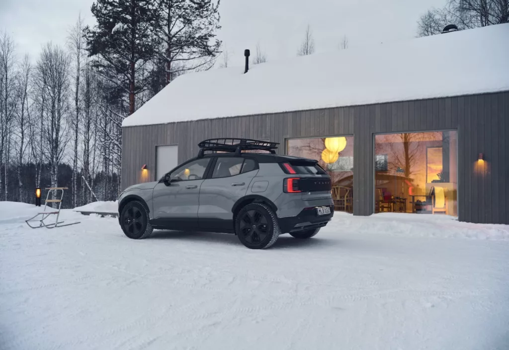 Le Volvo EX30 Cross Country arrive au catalogue